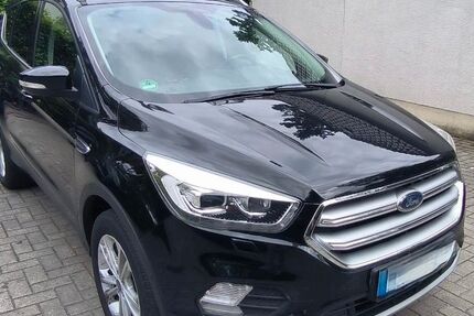 Ford Kuga 95.000 km 14.200 &euro; Emsdetten 48282