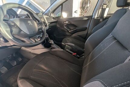 Peugeot 208 134.095 km 4.500 &euro; Lengerich 49525