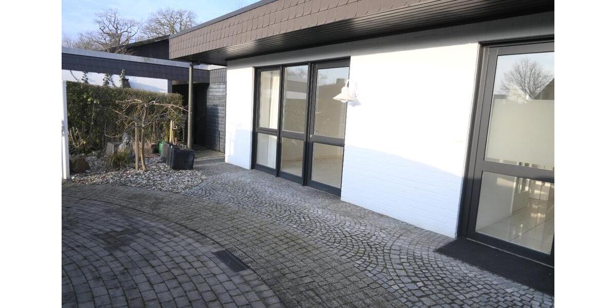 Gewerbeobjekt Münster Gievenbeck - 2 Zimmer, 100 m&sup2;, 1.100&euro; | Angebot:25105330