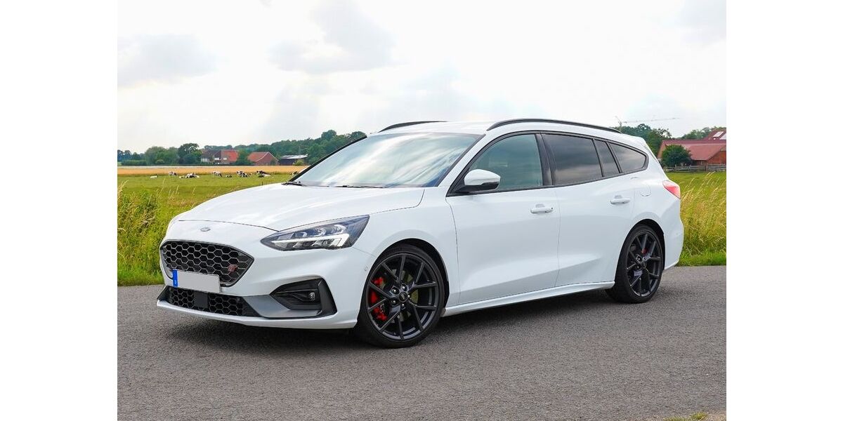 Ford Focus 90.900 km 17.299 &euro; Lüdinghausen 59348