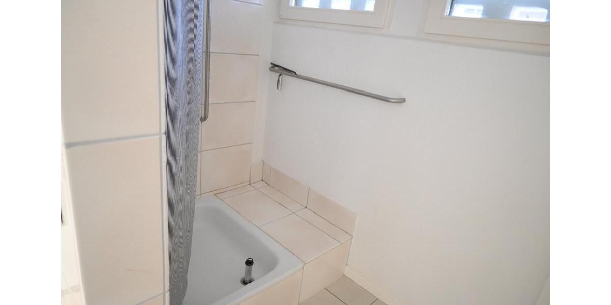 Gewerbeobjekt Münster Gievenbeck - 2 Zimmer, 100 m&sup2;, 1.100&euro; | Angebot:25105330