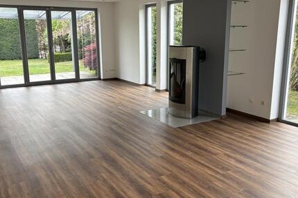 Haus Telgte - 5 Zimmer, 149 m&sup2;, 1.750&euro; | Angebot:26549209