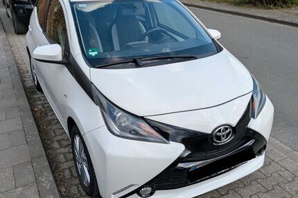 Toyota Aygo (X) 144.275 km 4.995 &euro; Telgte 48291
