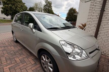Toyota Corolla Verso 65.000 km 6.500 &euro; Ahlen 59229