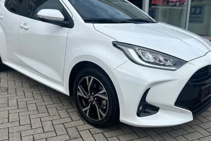 Toyota Yaris 10.600 km 21.990 &euro; Steinfurt-Borghorst 48565