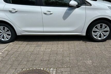 Peugeot 208 149.000 km 3.900 &euro; Münster 48163