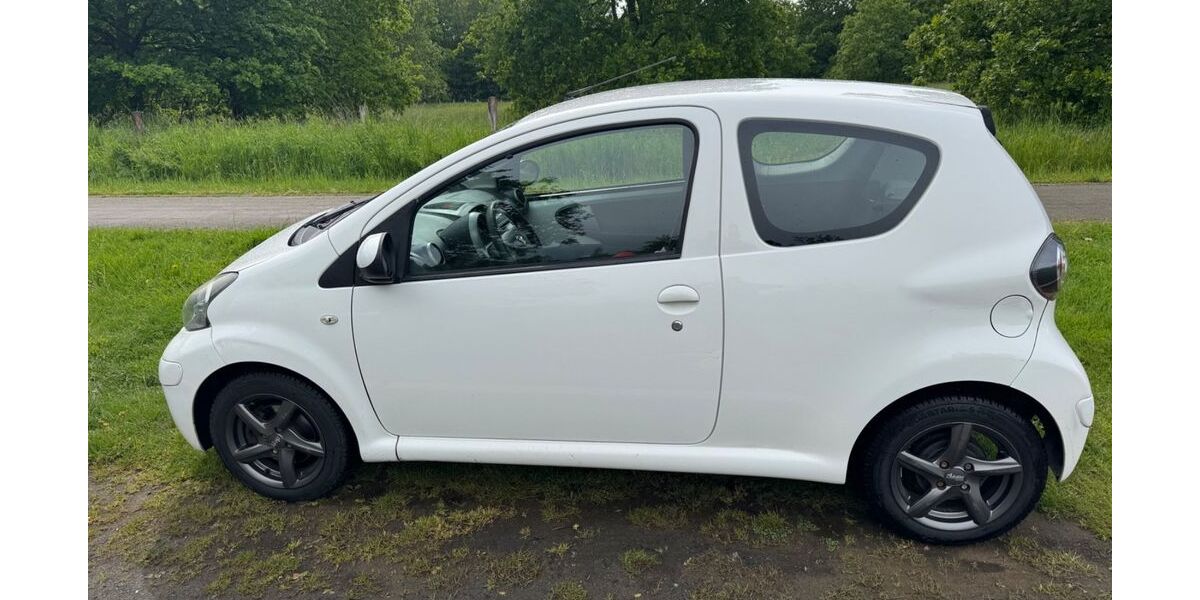 Toyota Aygo (X) 199.251 km 2.600 &euro; Münster 48163