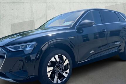 Audi e-tron 51.720 km 29.890 &euro; Dülmen 48249