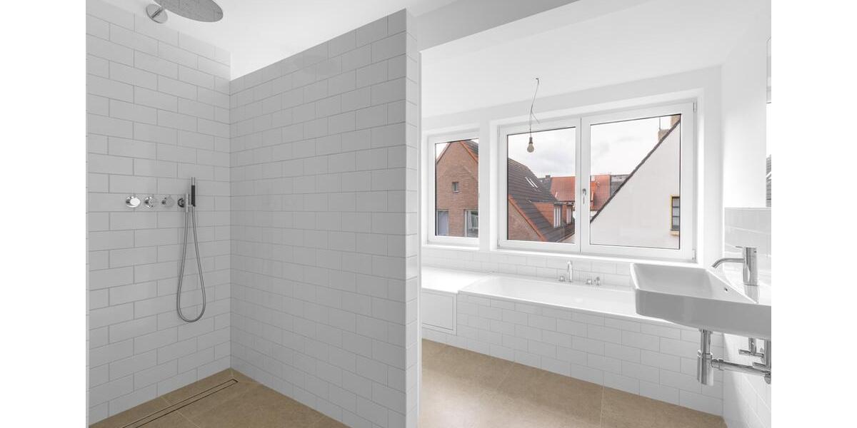 Dachgeschoßwohnung Münster Mitte-Nordost - 4 Zimmer, 137 m&sup2;, 2.800&euro; | Angebot:24397717