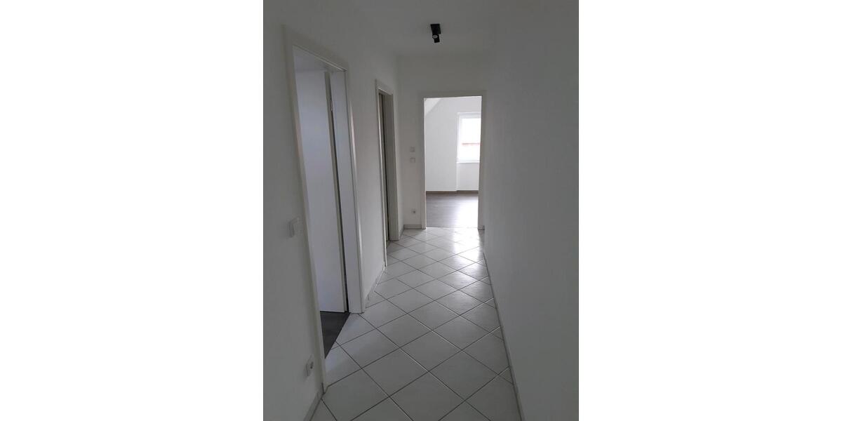 Dachgeschoßwohnung Warendorf - 3 Zimmer, 105 m&sup2;, 900&euro; | Angebot:25421914