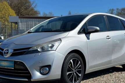 Toyota Verso 124.000 km 12.400 &euro; Nottuln 48301