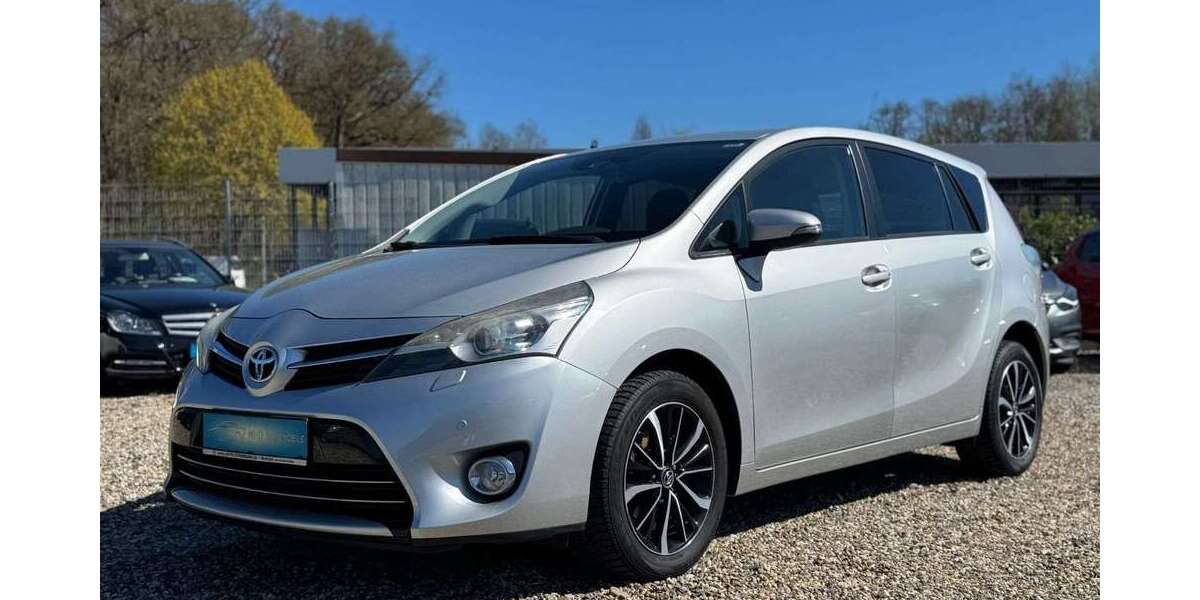Toyota Verso 124.000 km 12.400 &euro; Nottuln 48301