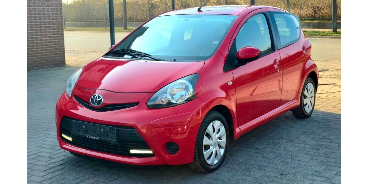 Toyota Aygo (X) 186.000 km 2.750 &euro; Ahlen 59229