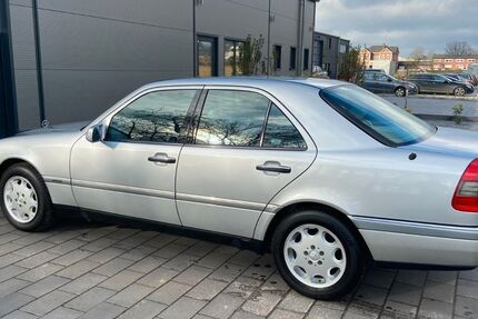 Mercedes-Benz C 180 62.000 km 9.400 &euro; Lengerich 49525