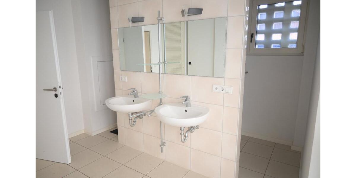 Etagenwohnung Münster Gievenbeck - 2 Zimmer, 100 m&sup2;, 1.100&euro; | Angebot:25126380