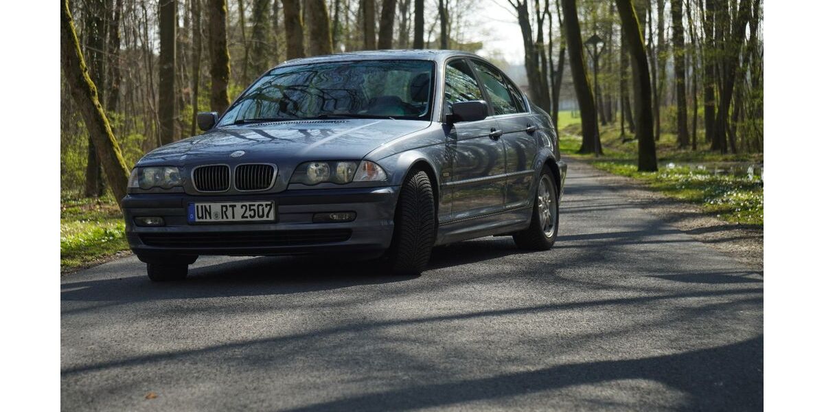 BMW 320 147.800 km 2.700 &euro; Nordkirchen 59394