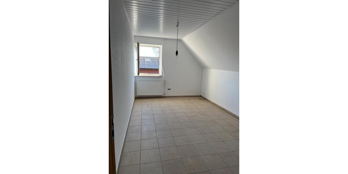 Dachgeschoßwohnung Ostbevern - 3 Zimmer, 850&euro; | Angebot:23687592