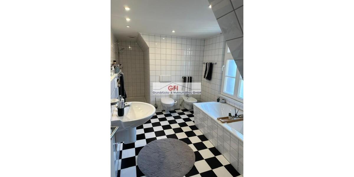 Maisonettenwohnung Warendorf - 4 Zimmer, 140 m&sup2;, 1.250&euro; | Angebot:25542407