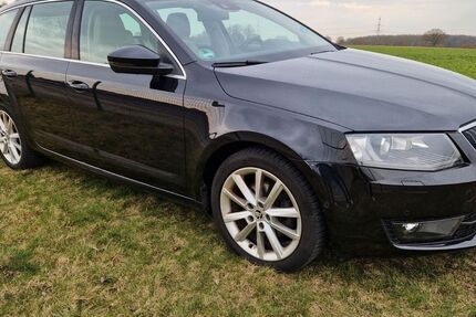 Skoda Octavia 127.000 km 12.300 &euro; Münster 48161