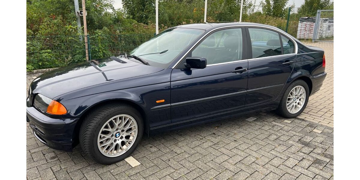 BMW 323 125.000 km 5.495 &euro; Dülmen 48249