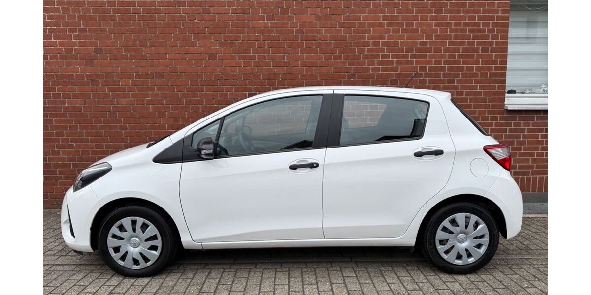 Toyota Yaris 90.000 km 8.450 &euro; Nottuln-Appelhülsen 48301