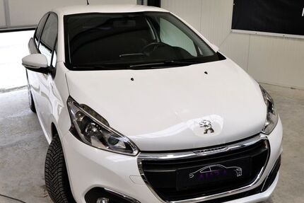 Peugeot 208 112.000 km 5.900 &euro; Rosendahl 48720