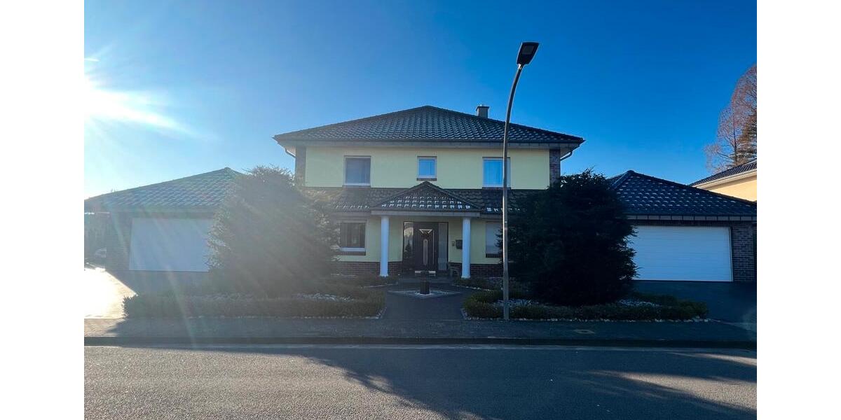 Einfamilienhaus Lengerich - 7 Zimmer, 270 m&sup2;, 799.000&euro; | Angebot:27007654