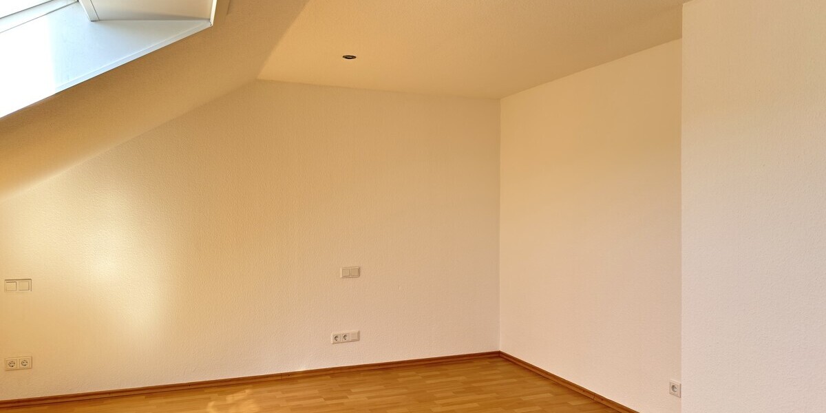 Helle 2-Zimmer-Wohnung im Dachgeschoss eines gepflegten Dreifamilienhauses! - Dachgeschoßwohnung Drensteinfurt Rinkerode | Angebot:26351520