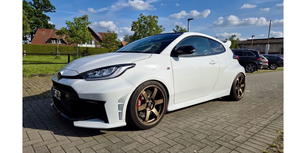 Toyota Yaris 9.800 km 47.990 &euro; Greven 48268