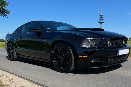 Ford Mustang 67.500 km 26.000 &euro; Laer 48366