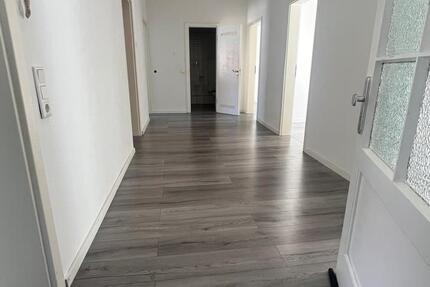 Wohnung Emsdetten - 5 Zimmer, 120 m&sup2;, 1.000&euro; | Angebot:26044702