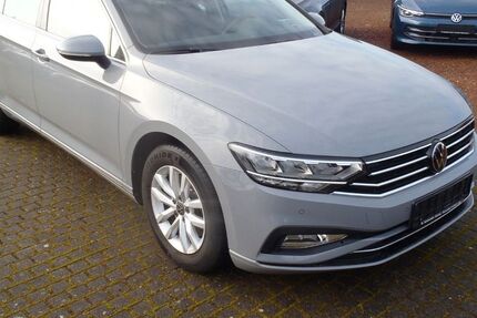 VW Passat Variant 54.900 km 23.979 &euro; Rosendahl 48720