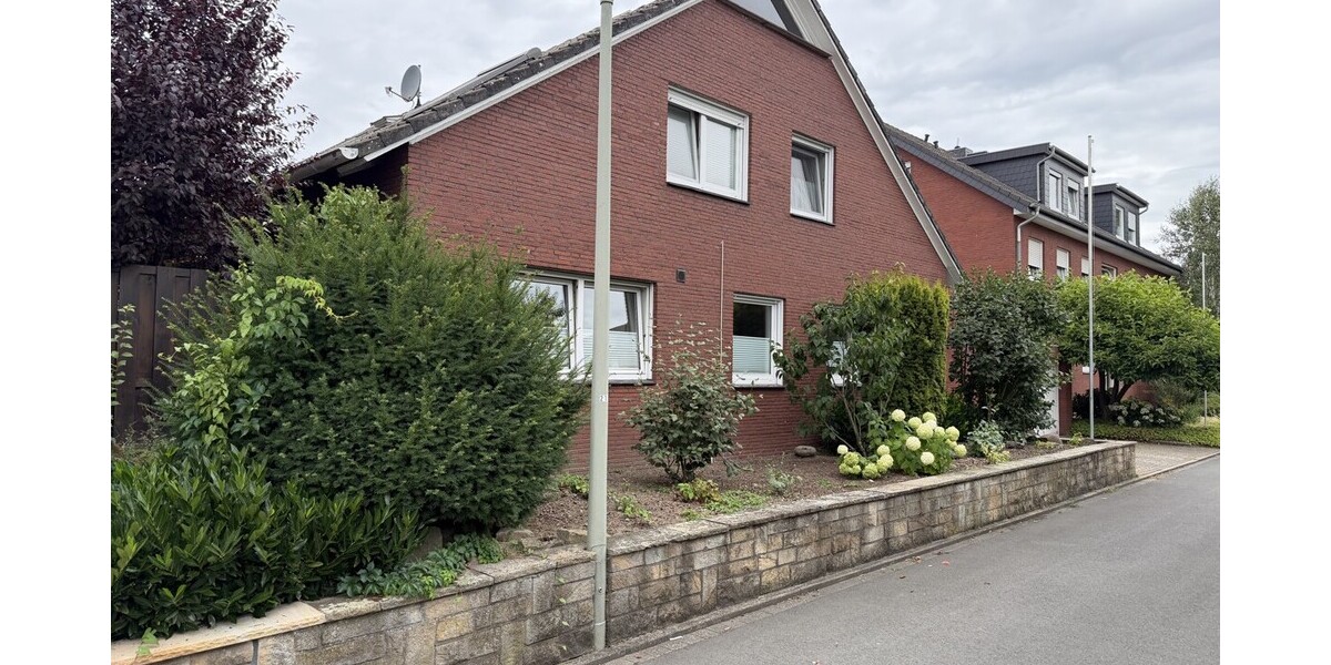 Albersloh: Zweifamilienhaus in ruhiger und gewachsener Wohnlage - Zweifamilienhaus Sendenhorst / Albersloh Albersloh | Angebot:27165044