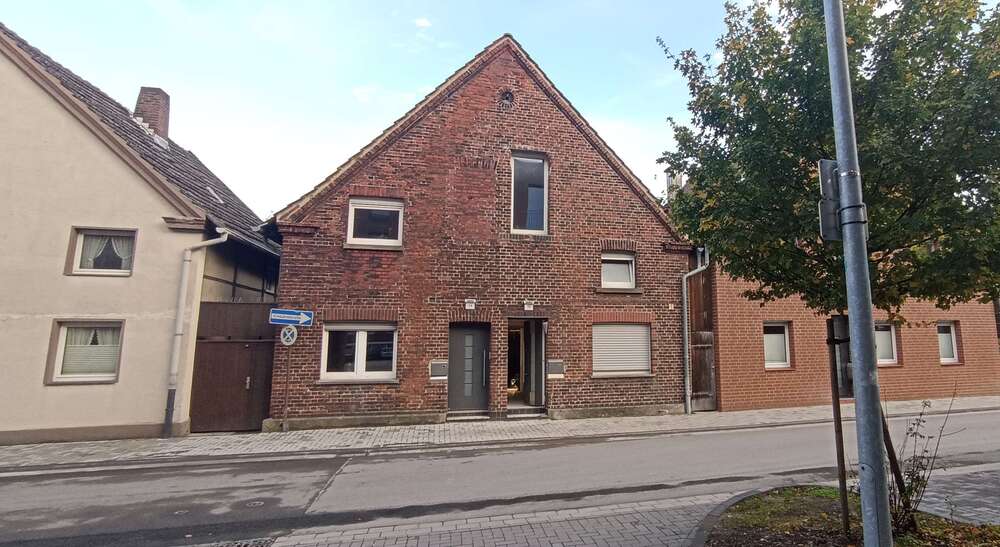 Etagenwohnung Lüdinghausen - 6 Zimmer, 140 m&sup2;, 1.600&euro; | Angebot:24153889
