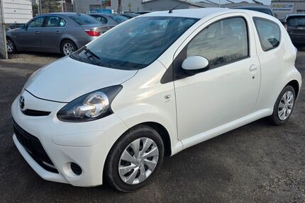 Toyota Aygo (X) 105.000 km 3.799 &euro; Nottuln 48301