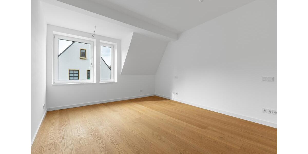 Dachgeschoßwohnung Münster Mitte-Nordost - 4 Zimmer, 137 m&sup2;, 2.800&euro; | Angebot:24397717