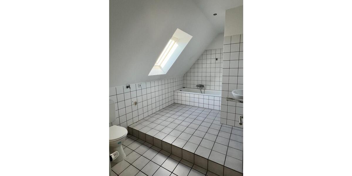 Dachgeschoßwohnung Warendorf - 2 Zimmer, 88 m&sup2;, 710&euro; | Angebot:25220379
