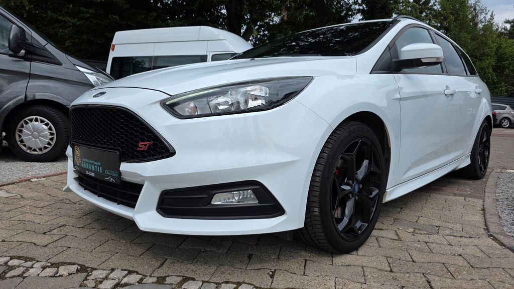 Ford Focus 147.999 km 11.699 &euro; Warendorf 48231