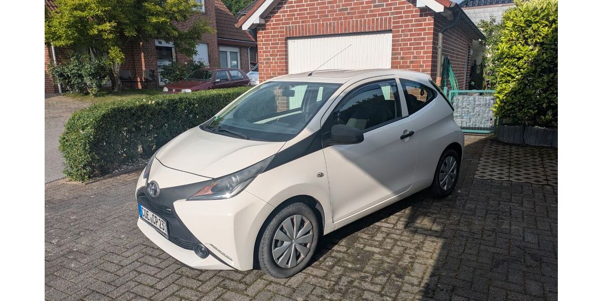 Toyota Aygo (X) 85.000 km 6.300 &euro; Nottuln 48301