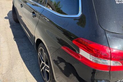 Peugeot 308 162.000 km 8.500 &euro; Munster 48157