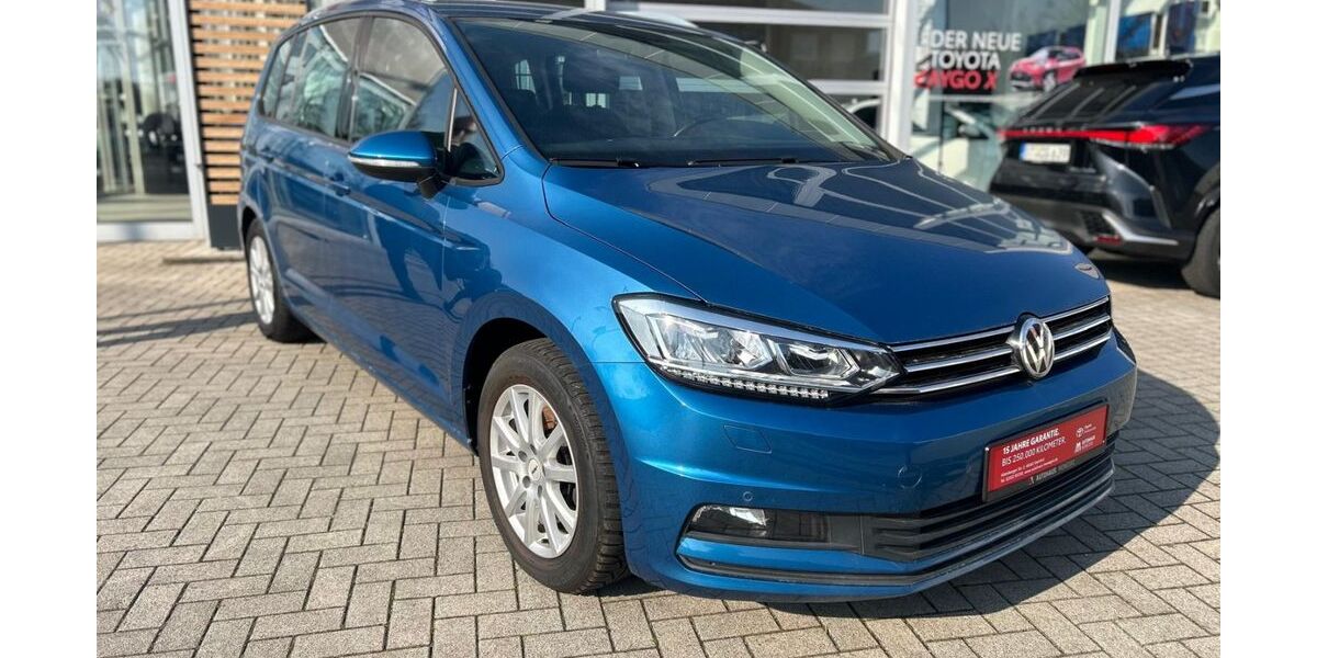 VW Touran 142.637 km 16.450 &euro; Steinfurt-Borghorst 48565