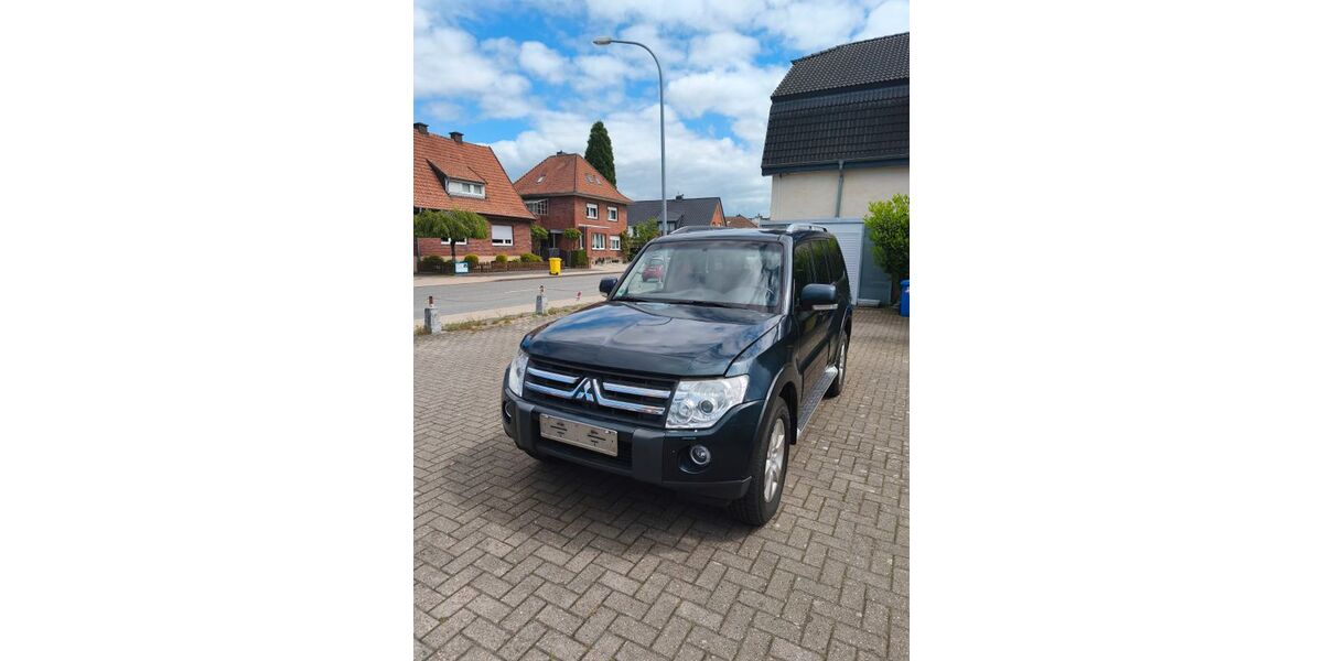 Mitsubishi Pajero 317.583 km 8.000 &euro; Lengerich 49525