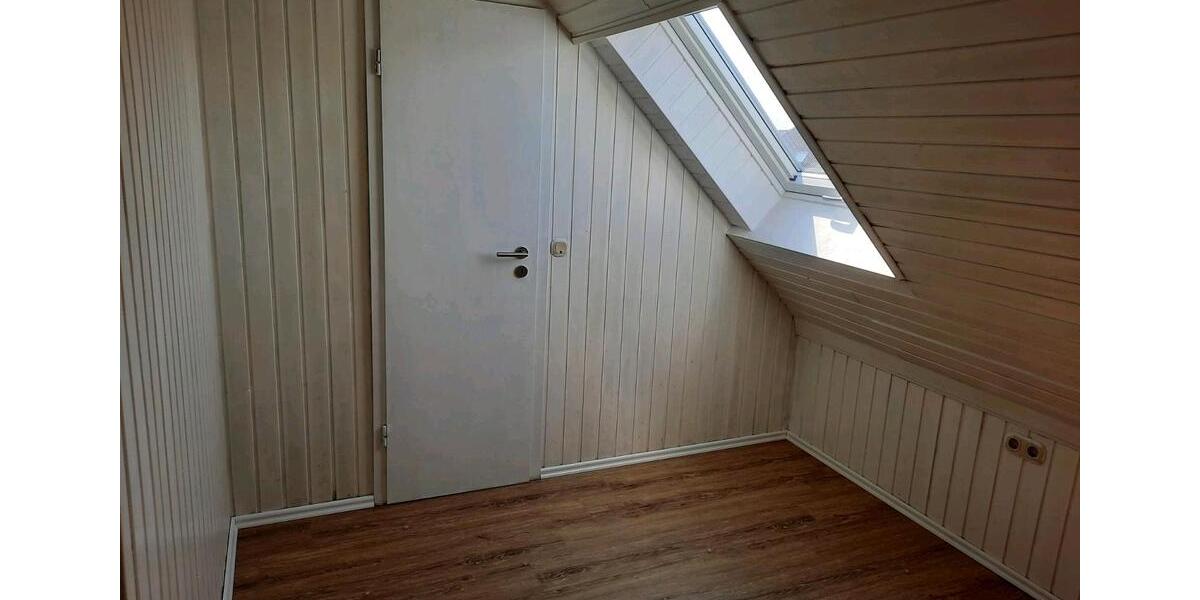 Dachgeschoßwohnung Warendorf - 1.5 Zimmer, 30 m&sup2;, 330&euro; | Angebot:25805542