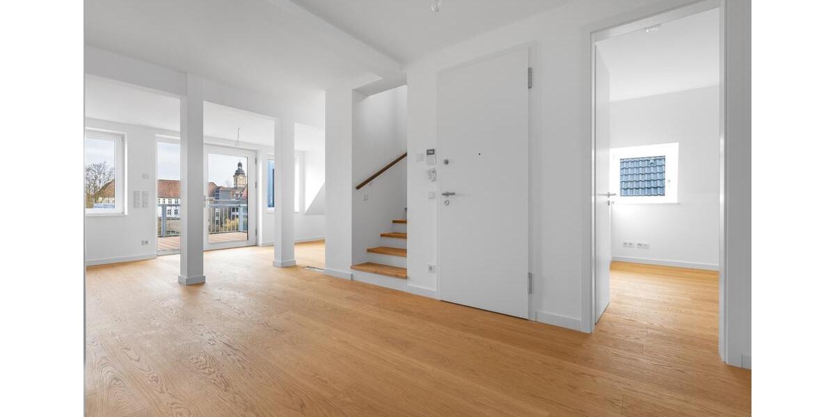 Dachgeschoßwohnung Münster Mitte-Nordost - 4 Zimmer, 137 m&sup2;, 2.800&euro; | Angebot:24397717