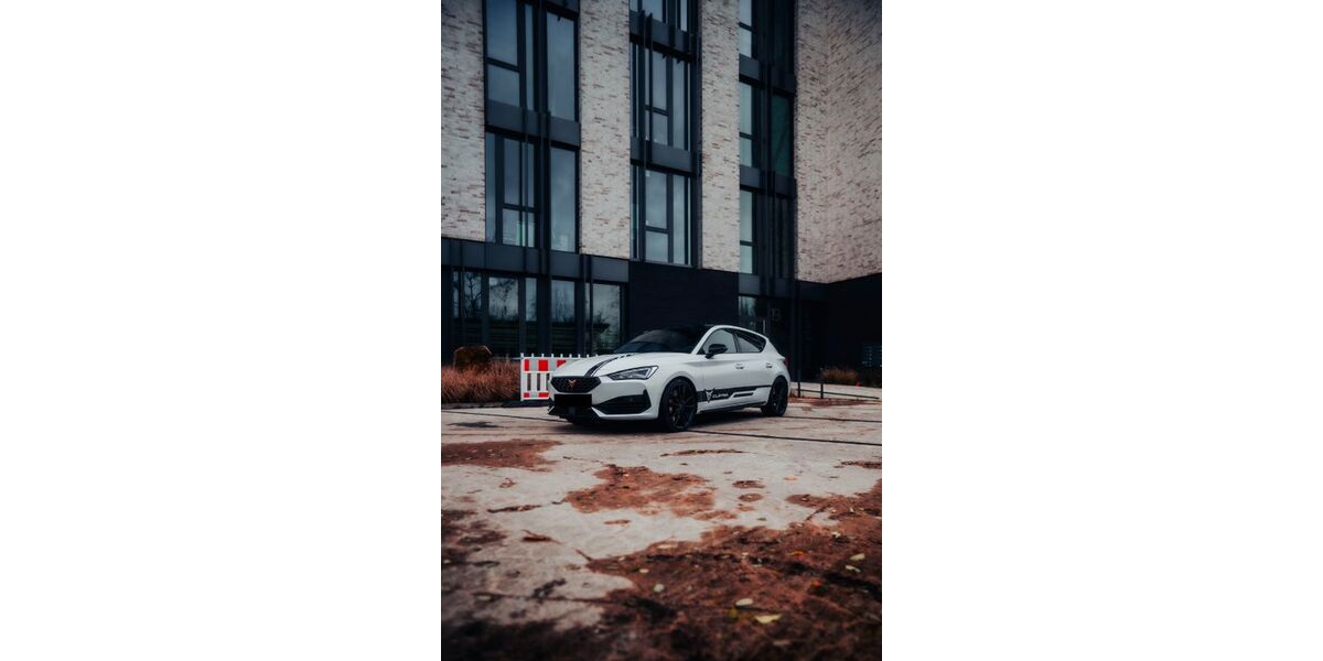 Cupra Leon 49.337 km 31.100 &euro; Ahlen 59229