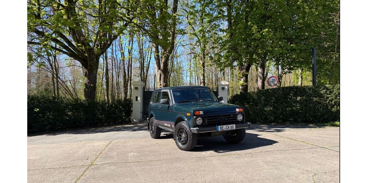Lada Niva 44.900 km 10.700 &euro; Ahlen 59227