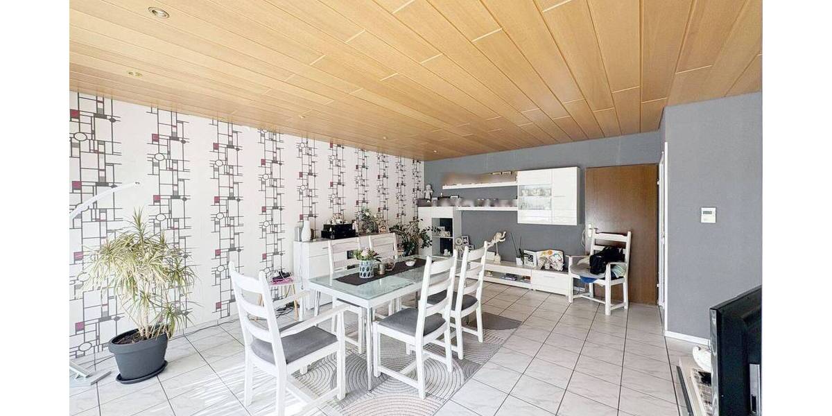 Reihenmittelhaus Ahlen Innenstadt - 5 Zimmer, 131 m&sup2;, 295.000&euro; | Angebot:26015989