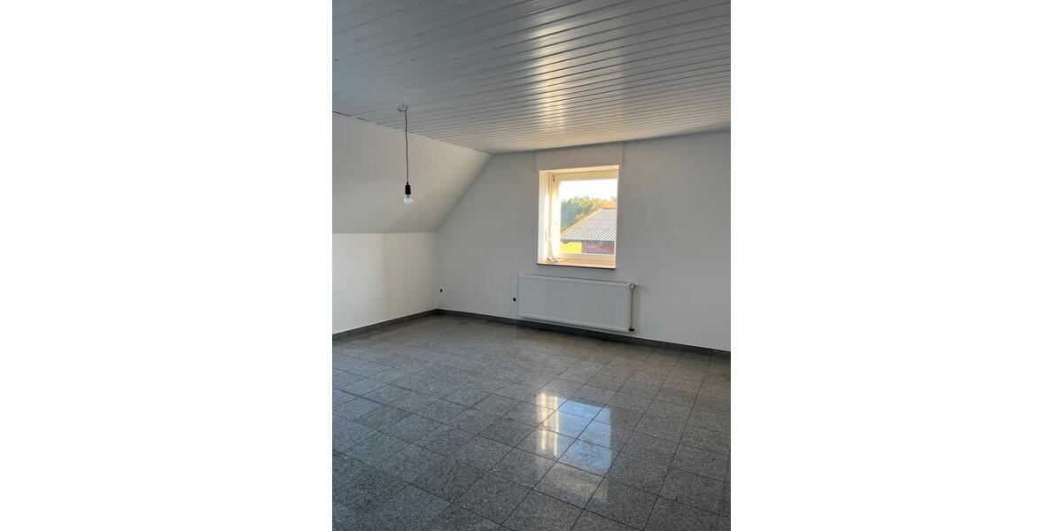 Dachgeschoßwohnung Ostbevern - 3 Zimmer, 850&euro; | Angebot:23687592
