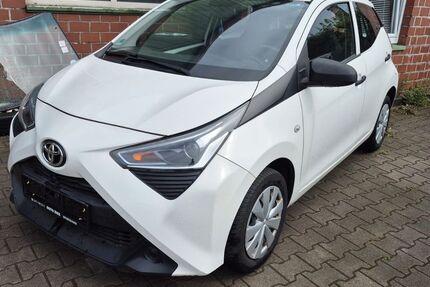 Toyota Aygo (X) 71.526 km 7.799 &euro; Senden 48308