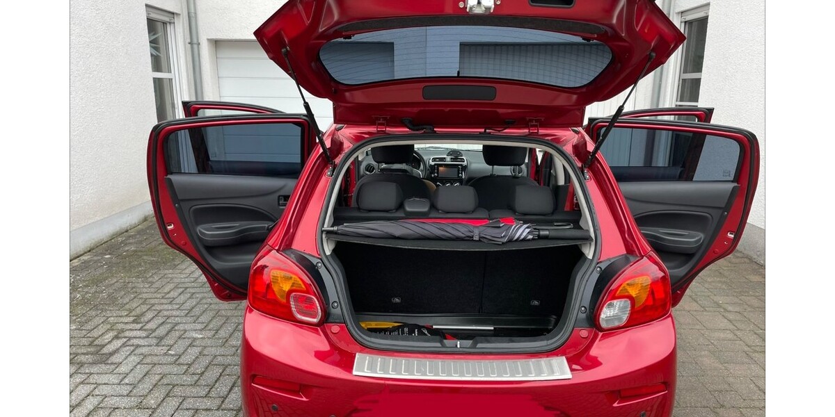 Mitsubishi Space Star 82.300 km 5.900 &euro; Ahlen 59227